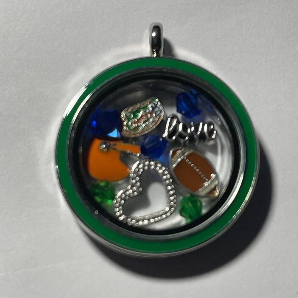 Florida Gators NCAA Memory Charm Locket w/ 22 IN chain NEW